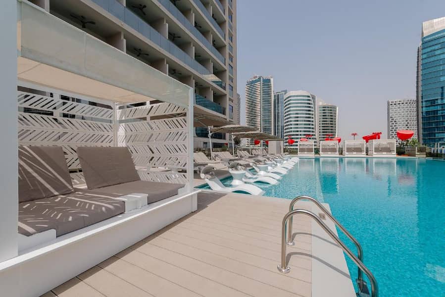 NO EXTRA FEES l Top Floor Studio l Canal View l Walking Distance to Dubai Mall