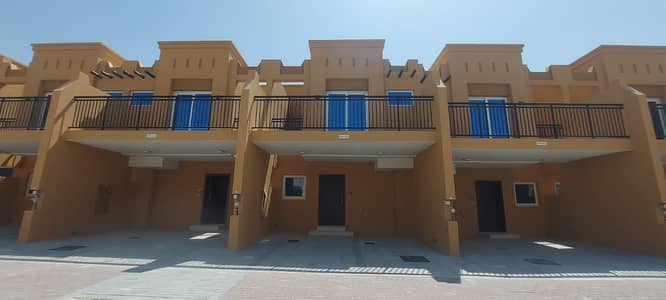 VICTORIA -3 BEDROOM HALL+BASEMENT-STORE,SINGLE ROW