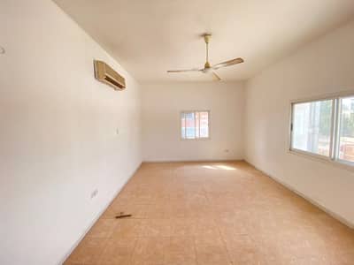 6 Bedroom Villa for Rent in Al Hazannah, Sharjah - 2