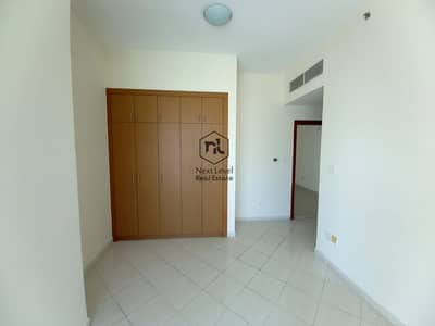 1 Bedroom Flat for Rent in Dubai Sports City, Dubai - nice view  no separate chiller  1 bedroom with huge L type  balcony close kitchen full lake view