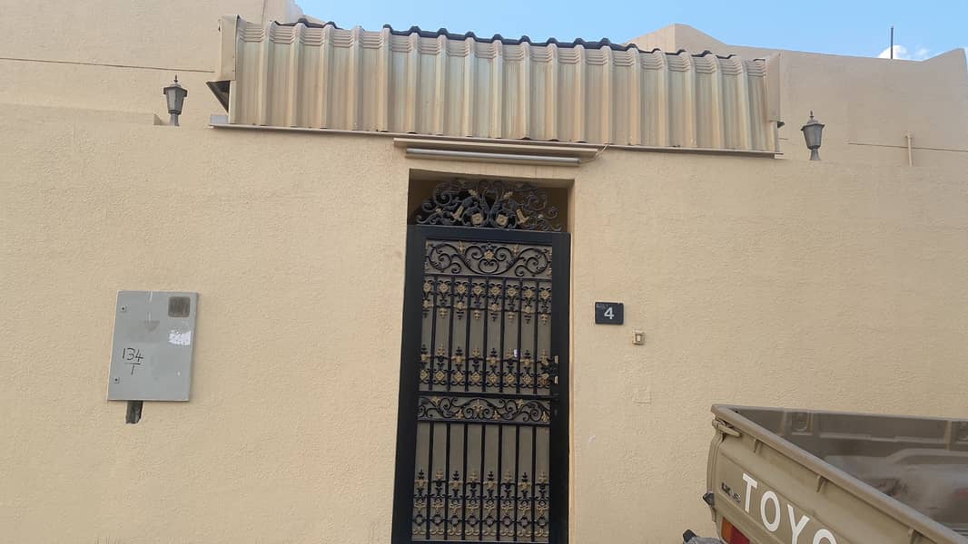 Clean house with air conditioners, four rooms in Ghafia