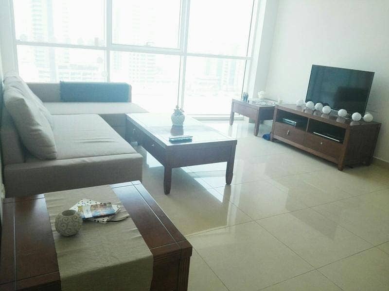 HUGE 1 BEDROOM APT WITH FURNITURE AND EQUIPPED KITCHEN!