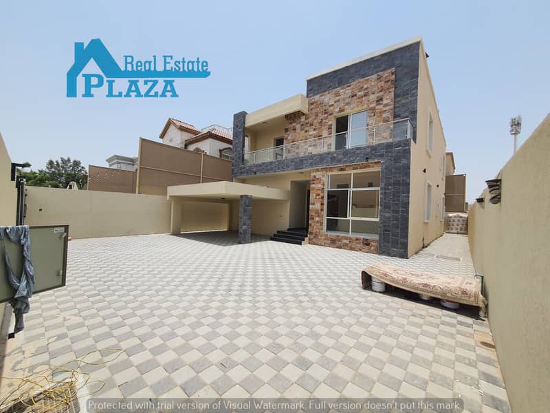 For sale villa in Al-Rawda, an area of ​​5200 feet, a street and a railway, an excellent location, directly behind the mosque, the first inhabitant, d