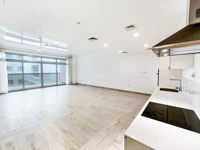 VACANT | POOL VIEW | HUGE 2BED LAYOUT | BRAND NEW