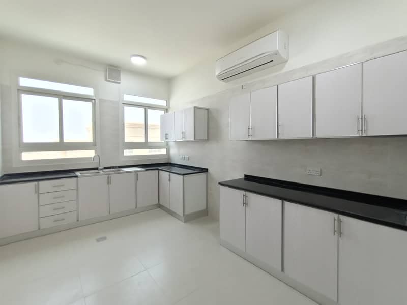 EXCLUSIVE 3 BEDROOMS HALL IN VILLA WITH PRIVATE TERRACE  65K AT MBZ CITY.