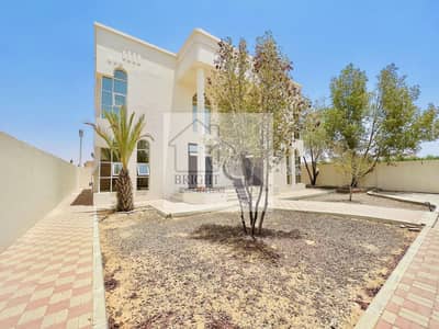 Spacious 5 Bedroom Villa In Al Towayya