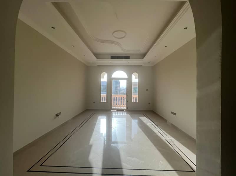 Huge Villa. . . . !! 5 Bedroom Villa for rent in Al Barsha. . . !!
