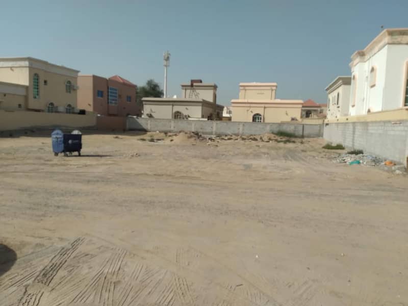 للبيع أرض سكني تجاري بموقع متميز في عجمان منطقة الجرف3  قريبه من شارع الشيخ محمد بن راشد