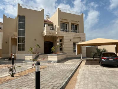 فیلا 4 غرف نوم للايجار في مدينة خليفة، أبوظبي - \\Amazing Finishing Huge Size 4 Bedrooms Villa is available on ideal location in Khalifa City A