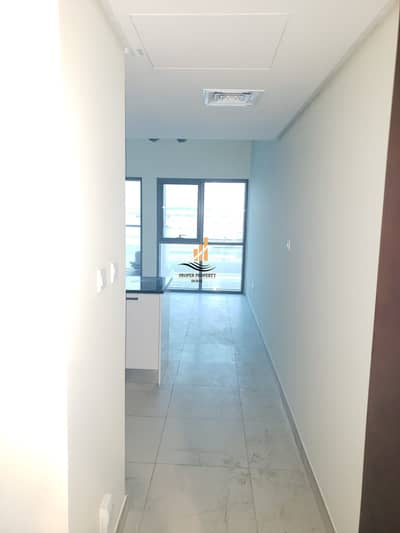 2 Bedroom Flat for Rent in Dubai South, Dubai - LARGE 2 BHK WITH V BIG BALCONY AT HIGH/MID FLOOR.