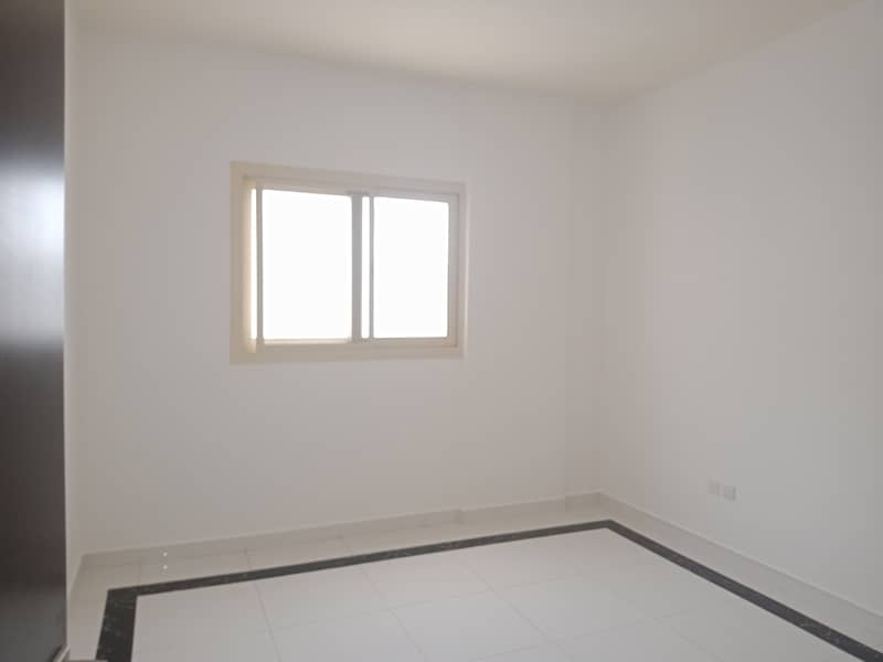 شقة في تجارية مويلح 2 غرف 31999 درهم - 6088378