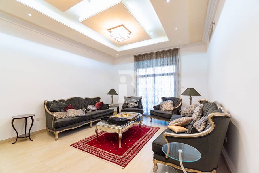 شقة في عزيزي فيروز الفرجان 3 غرف 1700000 درهم - 5572413