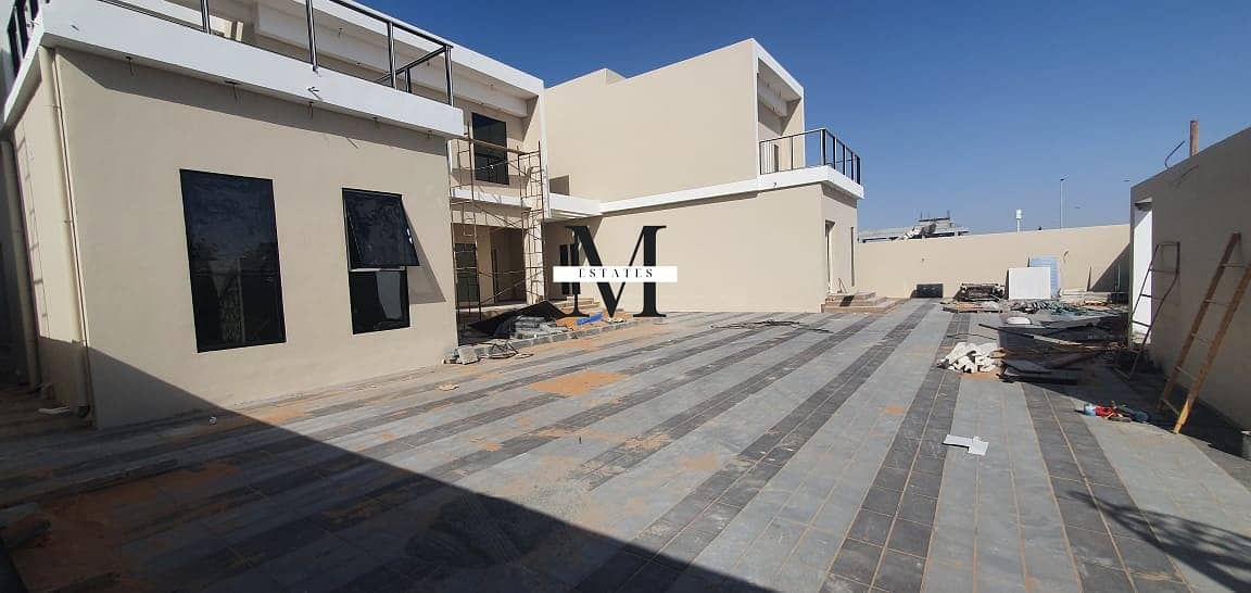 Stunning Brand new 5 Master bedroom villa ready to move in Al Merief Area