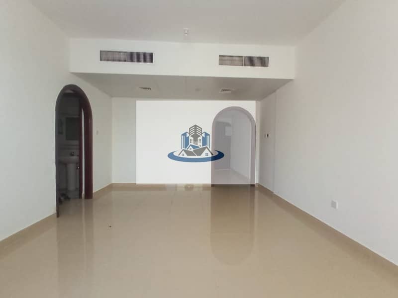 شقة في شارع حمدان 1 غرفة 45000 درهم - 5958693
