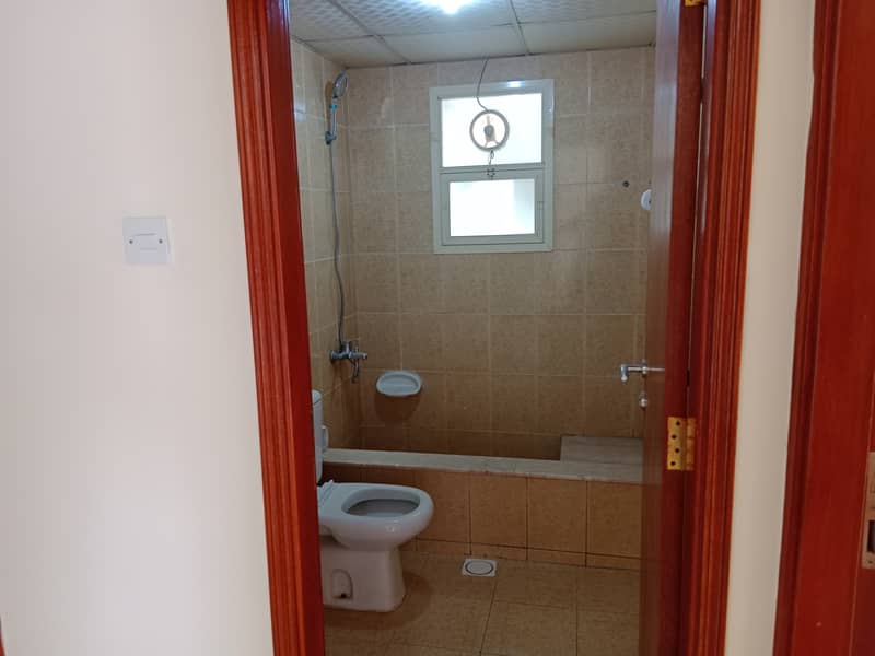 9 Bathroom2