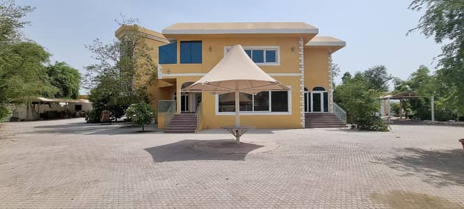 ***URGENT SALE- 5BHK Duplex Villa in Al Darari Area Sharjah***