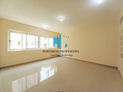 شقة 2 غرفة نوم للايجار في شارع حمدان، أبوظبي - شقة في شارع حمدان 2 غرف 45000 درهم - 6097258