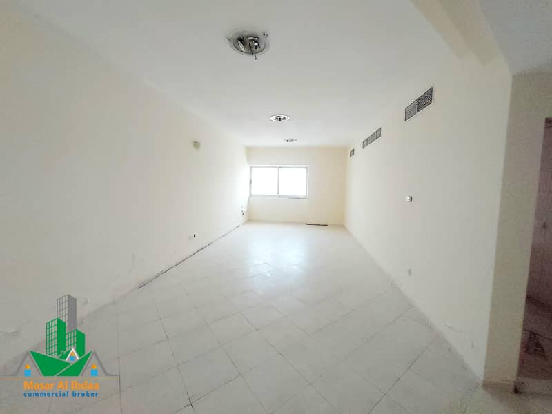 شقة في شارع أبو هيل أبو هيل ديرة 2 غرف 48000 درهم - 6101198