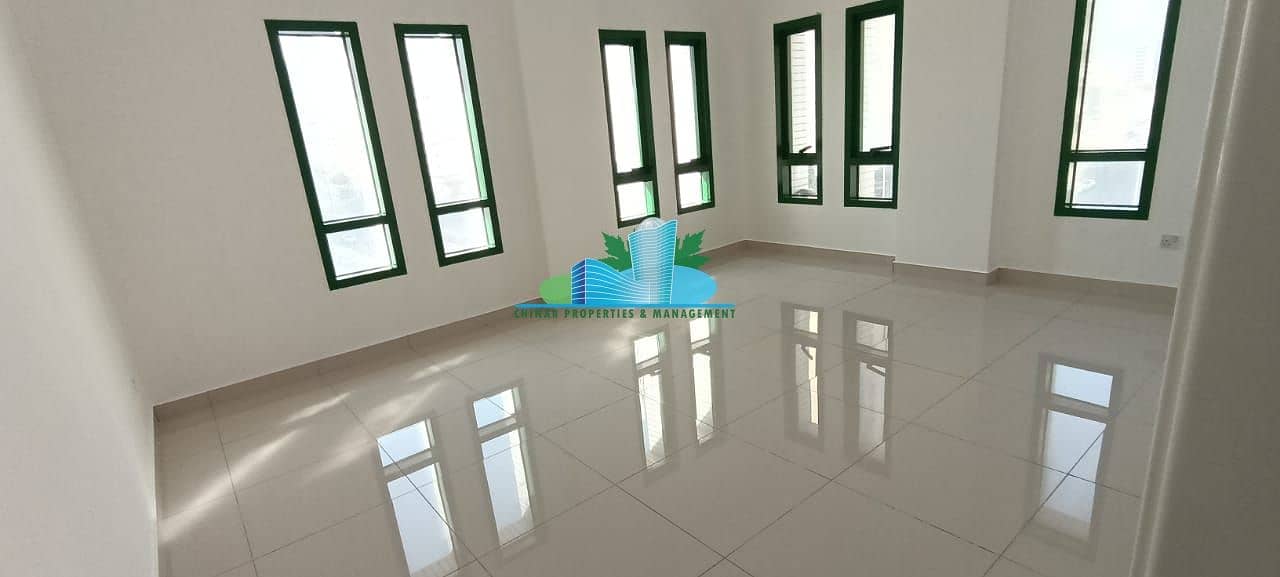 Luxurious 3bhk+ Store+ Laundry room +Balcony+ Built-in cabinet|4 payments|