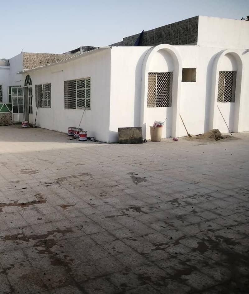 Annex for rent in Mushairif Citizen Electricity 3 rooms and a hall + yard  separate entrance