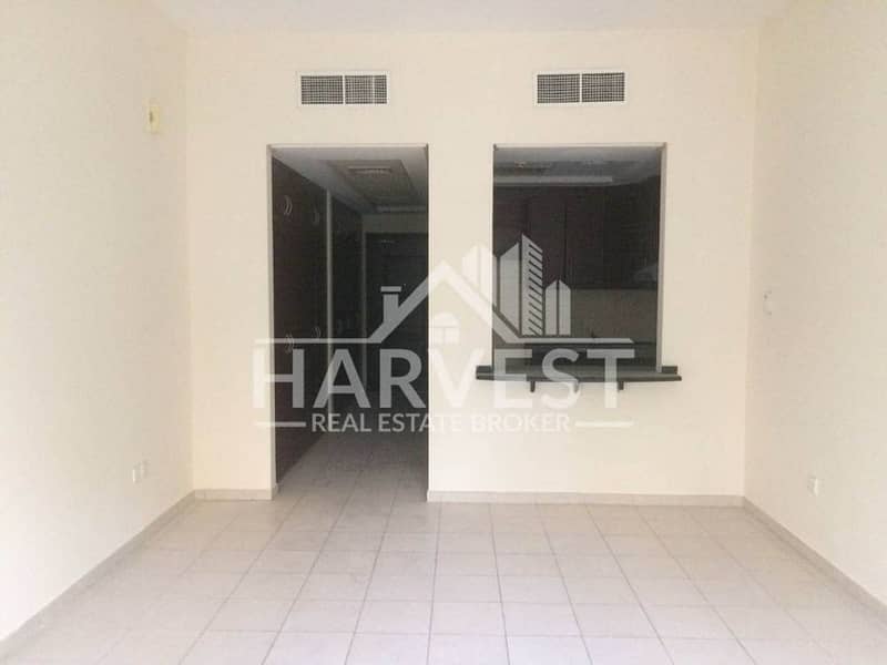 12 Cheques, Large Studio with 8 Wardrobe in Med Cluster