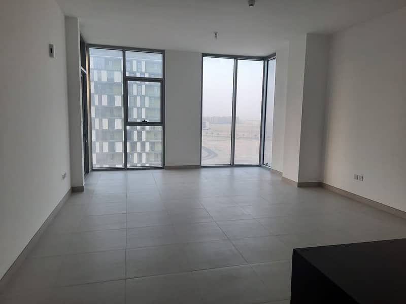 VERY HUGE 3BHK AVAILABLE ONLY 100K WITH MAID ROOM + 2 PARKING IN DUBAI SOUTH.