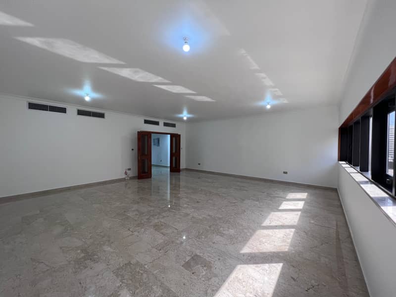 Квартира в Шейх Халифа Бин Зайед Стрит, 3 cпальни, 80000 AED - 6072242