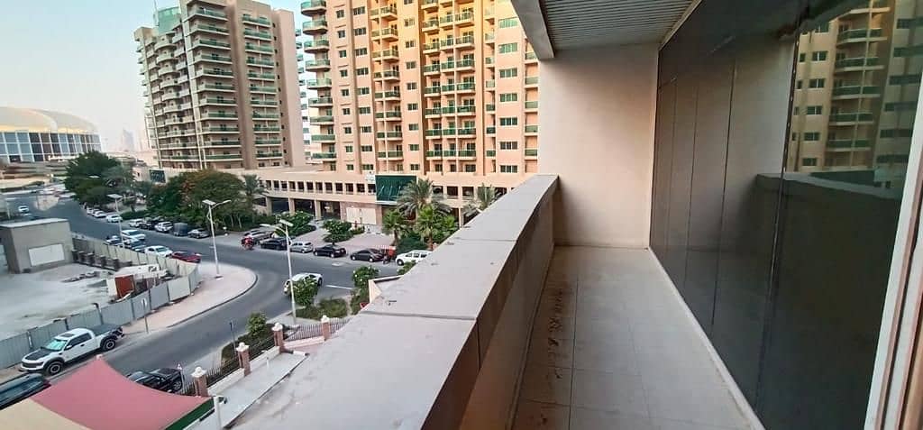 VACANT | 2 BEDROOM APRTMENT FOR SALE | AC FREE