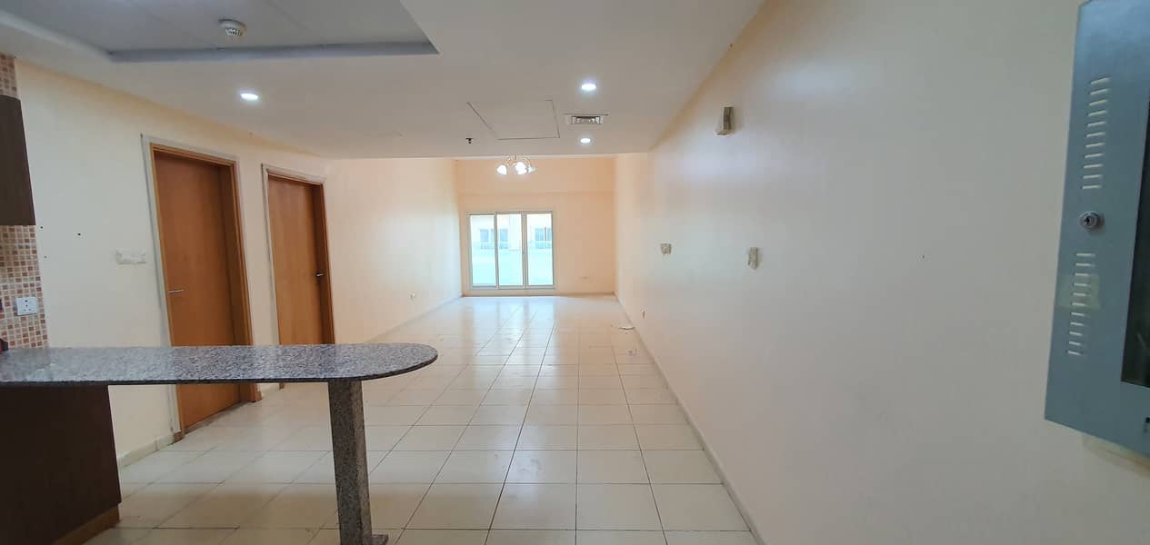 Like brand new very big 1bhk apartment with all facilities in dubai land area and only rent 34k in 4 cheques