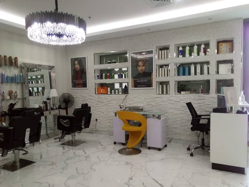 27 LUXURIOUS LADIES SALOON   IN A HOTEL APARTMENT/BUSINESS BAY. . .