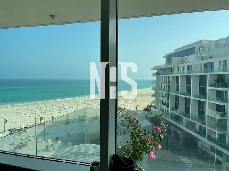 270° View 4 BR Apartment to Soul Beach, Louvre Museum, & Grove