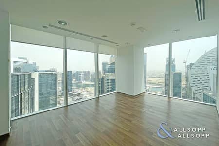 Office for Rent in Business Bay, Dubai - Fitted Office | High Floor | Close to Metro