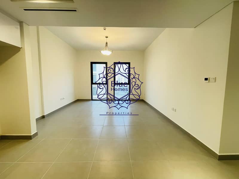 位于迪拉区，科尼切德拉海滨长廊 2 卧室的公寓 71000 AED - 6113407