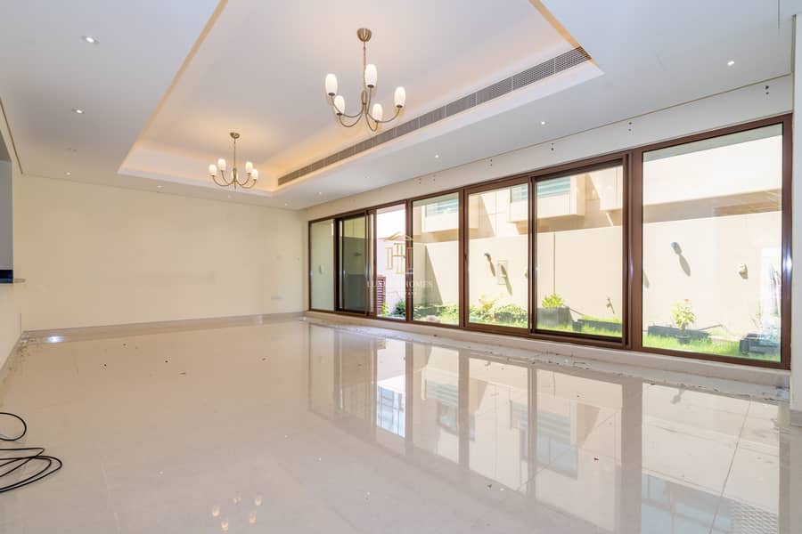 Perfect Deal | Townhouse 4 Bhk | Single Row|Amazing View