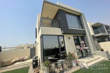 4 Bedroom Villa for Sale in Dubai Hills Estate, Dubai - Corner Plot | 4 Bedrooms | Nice End Unit