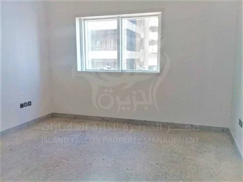 Cheap 3 Bedroom Apartment with Maid's for Rent in Khalidiya