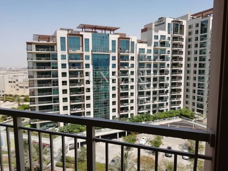 Golf View | Well Maintained | Amazing 1 Bed