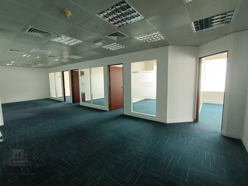 Office for rent ready to work directly on Sheikh Zayed Road 367,270 dirhams