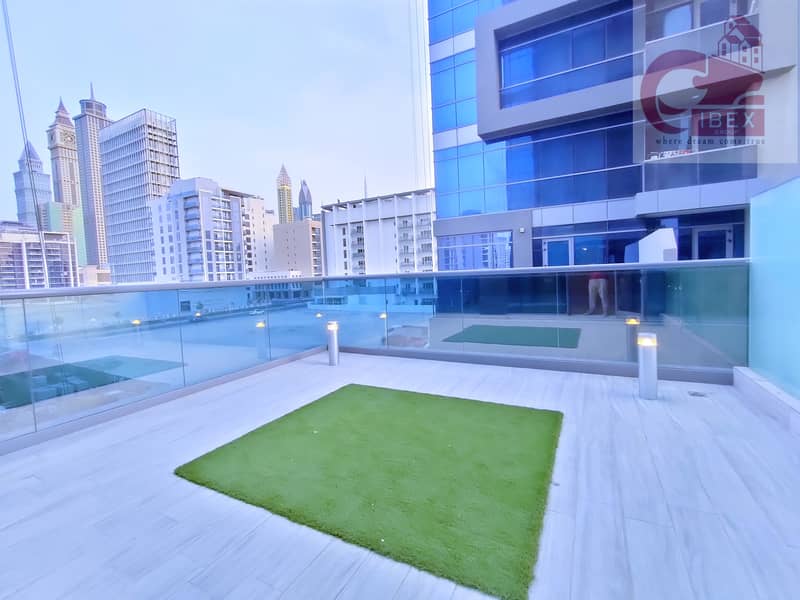 OFFER PRICE LEVISH APPARTMENT WITH ALL LUXURIOUS FACILITIES NEAR TO SHEIKH ZAYED ROAD