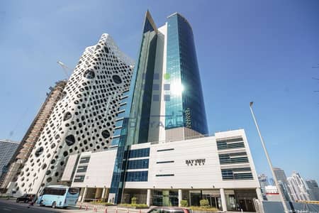 مکتب  للايجار في الخليج التجاري، دبي - مکتب في برج باي فيو الخليج التجاري 430000 درهم - 6002850