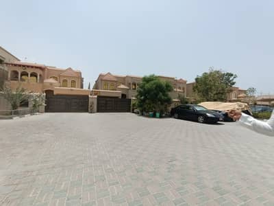 5 Bedroom Villa for Sale in Al Mowaihat, Ajman - Own a villa with water, electricity and complete furniture, modern design, super lux, without down payment, large building area in an excellent locati