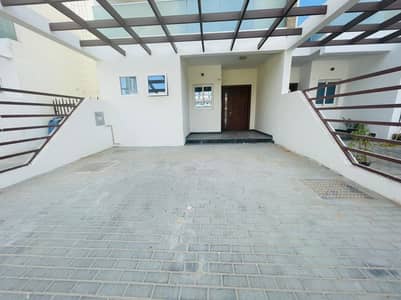 Best Deal | 4Bd TH With Maid And Elevator Book It Now