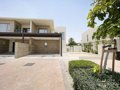 4 Bedroom Villa for Sale in Arabian Ranches 2, Dubai - Single Row | Large Plot | Private Garden