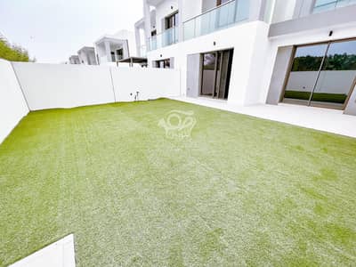 3 Bedroom Townhouse for Rent in Yas Island, Abu Dhabi - Luxury Layout | Garden | Maids | Open + Closed Kitchen