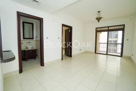 1 Bedroom Apartment for Rent in Old Town, Dubai - Vacant | Low Rise Building | Prime Location