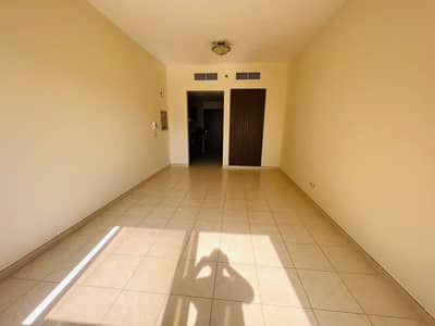 STUDIO NEAR UNION METRO WITH CLOSED KITCHEN CENTRAL AC CENTRAL GAS HUGE APARTMENT ONLY 35K