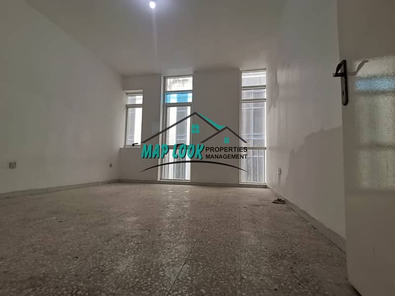 huge size 3 bedroom 60k located al khalidiyah