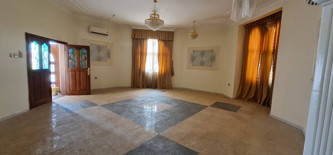 Luxury 4 Bedroom Hall Villa | Maid Room | Huge Parking | 110k Rent | Ramaqiya