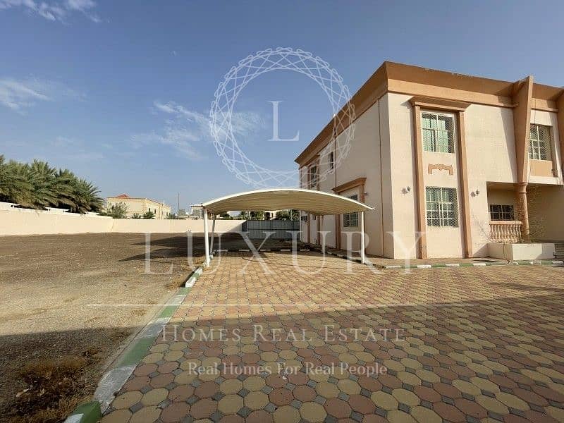 Huge Yard with Private Entrance Near Shabahat Mall