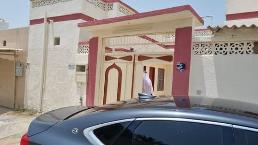 5 Bedroom Villa for Sale in Al Qadisiya, Sharjah - For sale house in Qadisiyah area \ Sharjah  fully maintenance